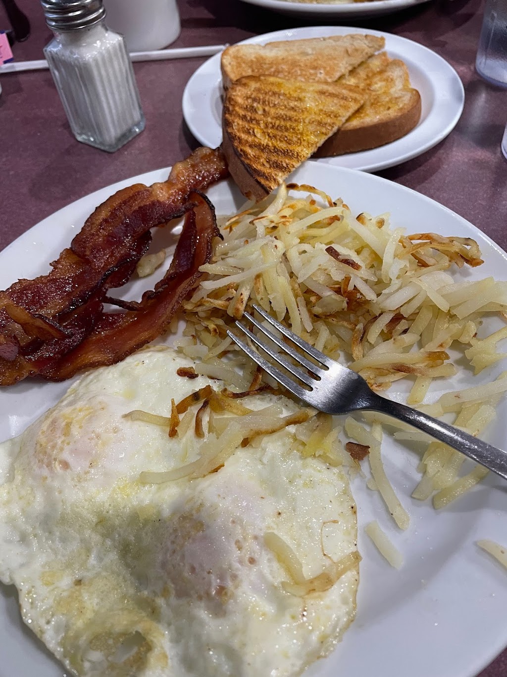 Englewood Cafe | cafe | 10904 E Winner Rd, Independence, MO 64052, USA | 8164619588 OR +1 816-461-9588