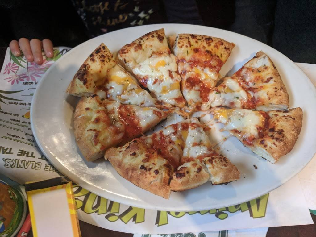 Leos Midway | restaurant | 190 7th St, Garden City, NY 11530, USA | 5167420574 OR +1 516-742-0574