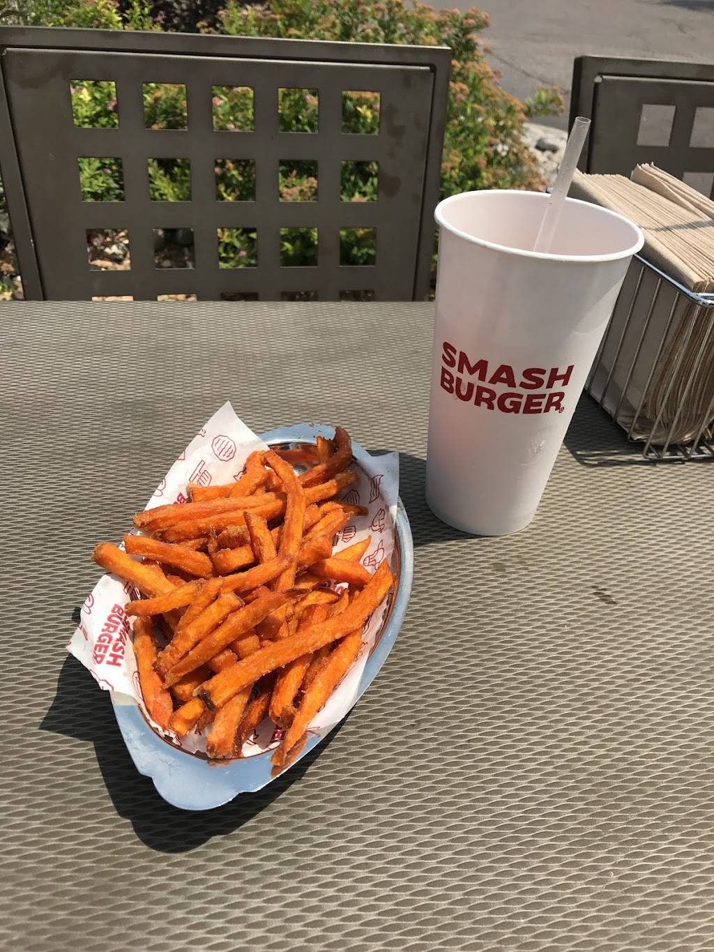 Smashburger | restaurant | 9563 S University Blvd ste a, Highlands Ranch, CO 80126, USA | 3038727297 OR +1 303-872-7297