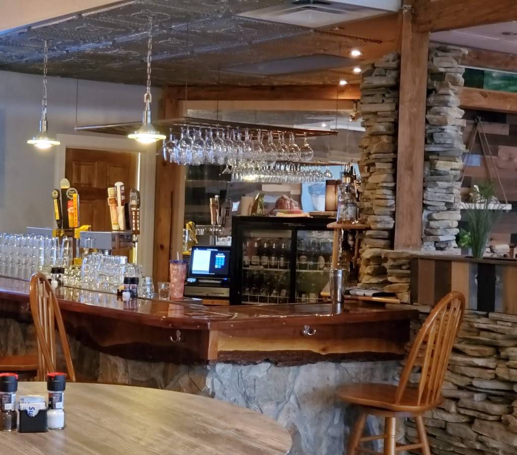 Portside Grill on Urbanna Creek | restaurant | 25 Cross St, Urbanna, VA 23175, USA | 8046956240 OR +1 804-695-6240