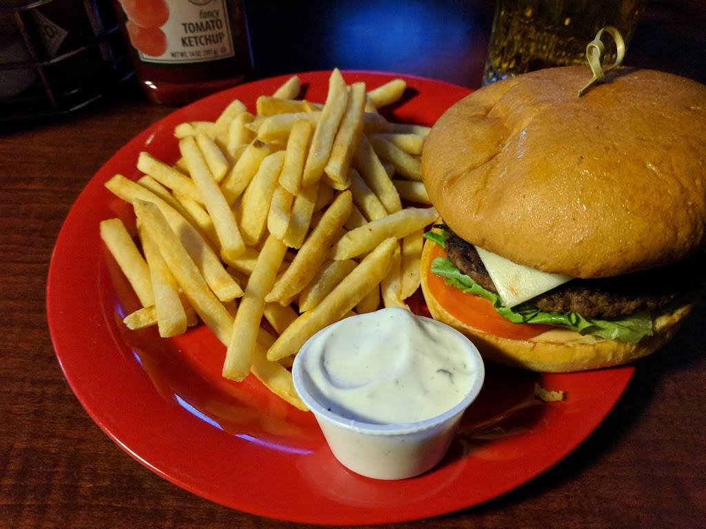 Gators Sports Bar And Grill | restaurant | 21041 Bear Valley Rd, Apple Valley, CA 92308, USA | 7609617200 OR +1 760-961-7200