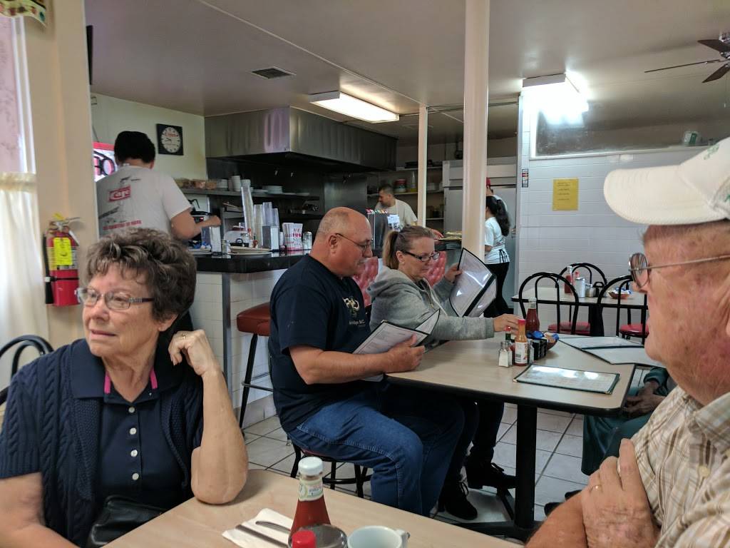 Desert Crest Coffee Shop | cafe | 16900 Desert Crest Ave, Desert Hot Springs, CA 92241, USA | 7603299037 OR +1 760-329-9037