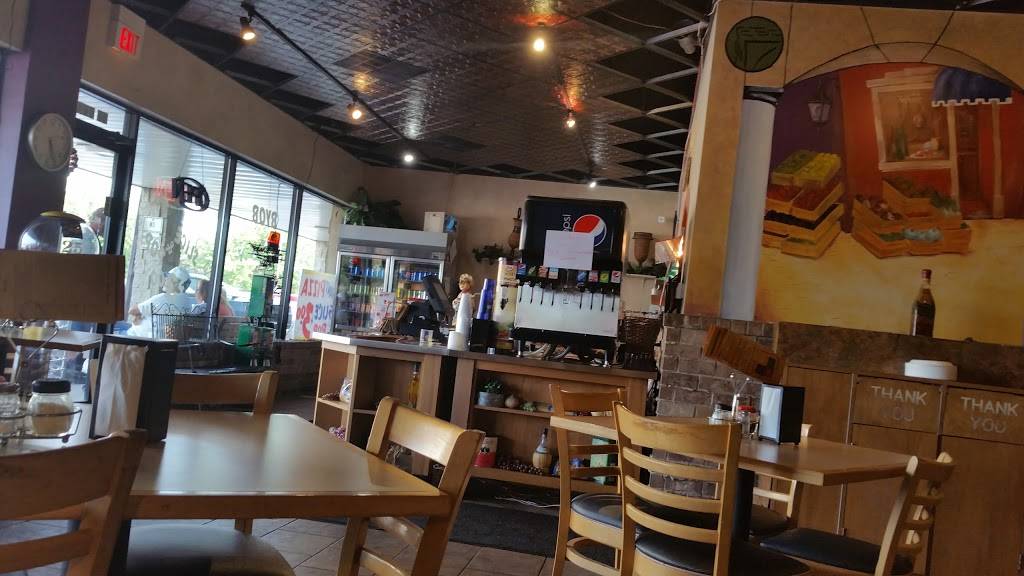 Pizza Cucina | restaurant | 12 E Merchants Dr, Oswego, IL 60543, USA | 6308449600 OR +1 630-844-9600