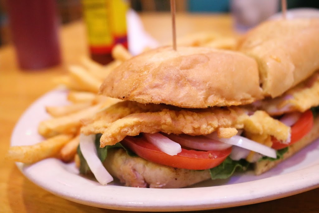 Parrot Eyes Restaurant-Bar | restaurant | 5801 Padre Blvd, South Padre Island, TX 78597, USA | 9567729040 OR +1 956-772-9040