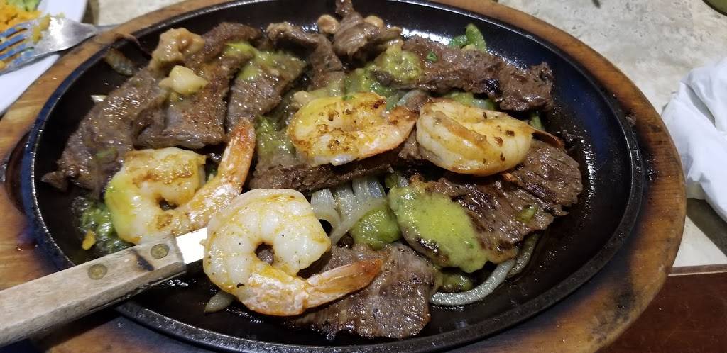 Jimador Restaurant & Bar | restaurant | 1106 Vance Jackson Rd, San Antonio, TX 78201, USA | 2107323315 OR +1 210-732-3315