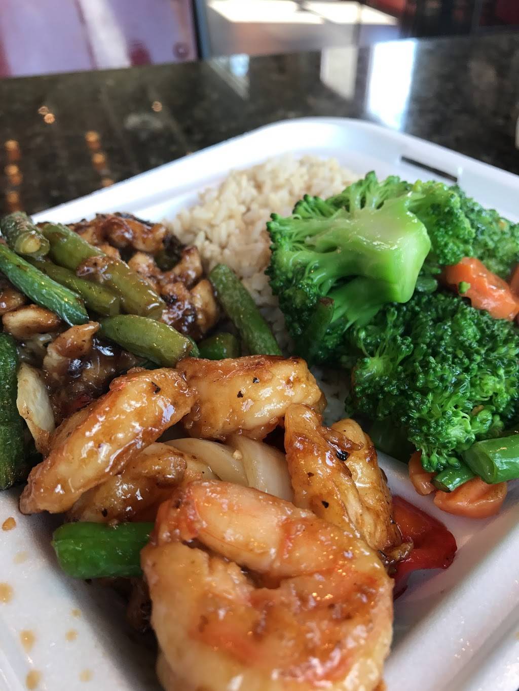 Panda Express | meal takeaway | 5192 E Kings Canyon Rd, Fresno, CA 93727, USA | 5592527861 OR +1 559-252-7861