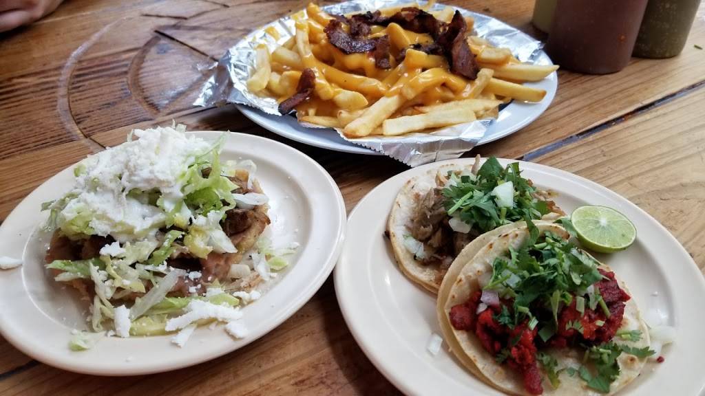 Taqueria Guanajuato | restaurant | 1015 E McKinney St, Denton, TX 76209, USA | 9404831598 OR +1 940-483-1598