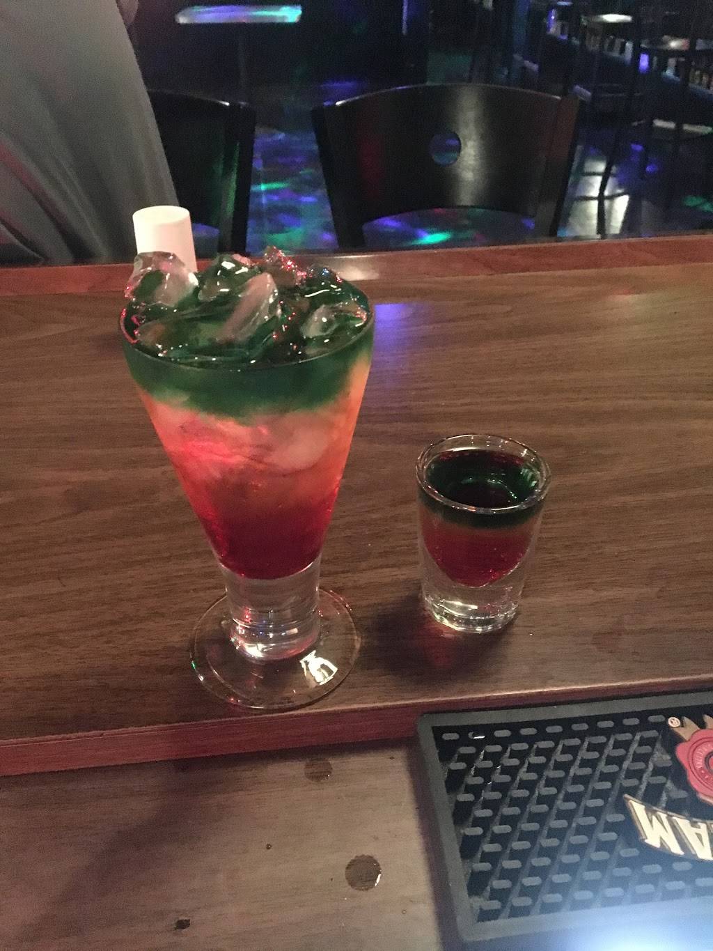 Magnet Bar | restaurant | 8091 Colerain Ave, Cincinnati, OH 45239, USA | 5138349353 OR +1 513-834-9353