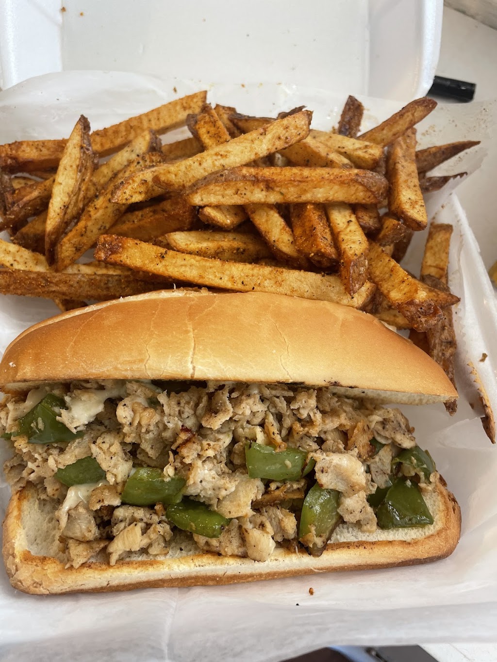 Trap Shacc LLC | restaurant | 2026 Broad St, Erie, PA 16503, USA | 7204906994 OR +1 720-490-6994