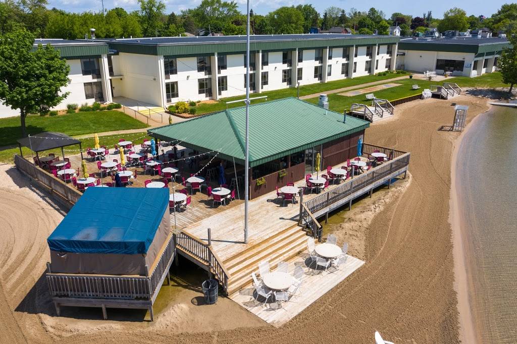 Bayside Restaurant and Lounge | restaurant | 300 E Bay St, East Tawas, MI 48730, USA | 9893628600 OR +1 989-362-8600