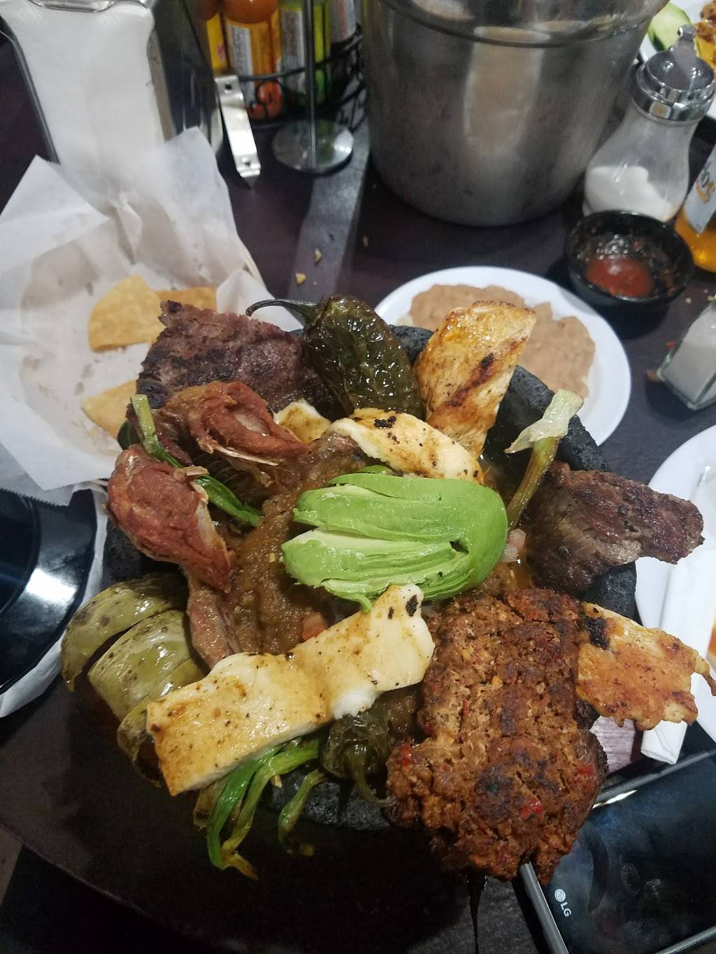 Mariscos la cabaña | restaurant | 1604 W Mission Blvd, Pomona, CA 91766, USA | 9093261155 OR +1 909-326-1155