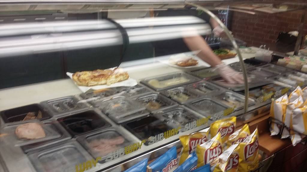 Subway | meal takeaway | 500 11th St SW, Spencer, IA 51301, USA | 7125804800 OR +1 712-580-4800