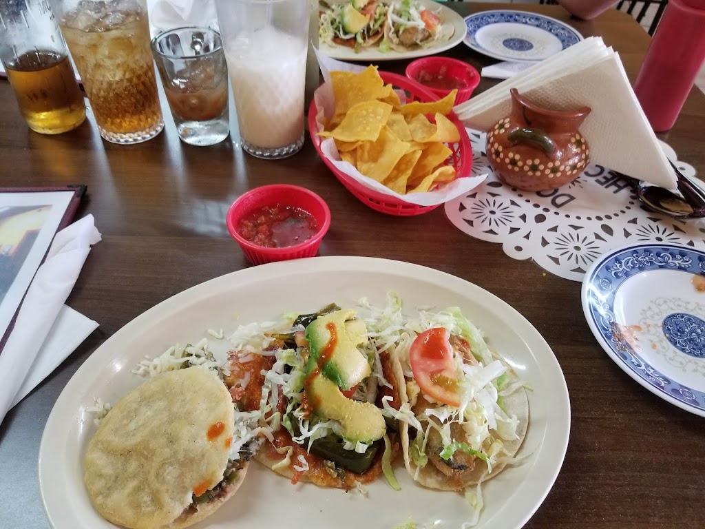 Don Hector | restaurant | 208 S 2nd Ave, Dodge City, KS 67801, USA | 6204302313 OR +1 620-430-2313