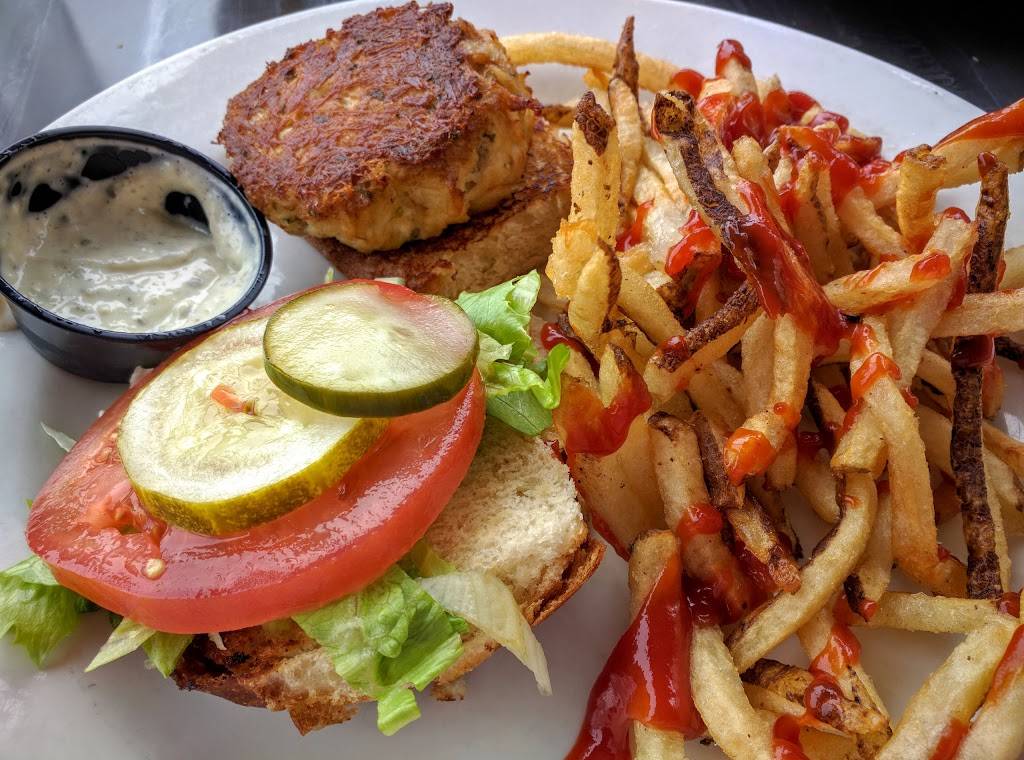 Big Fish Grill on the Riverfront | restaurant | 720 Justison St, Wilmington, DE 19801, USA | 3026523474 OR +1 302-652-3474