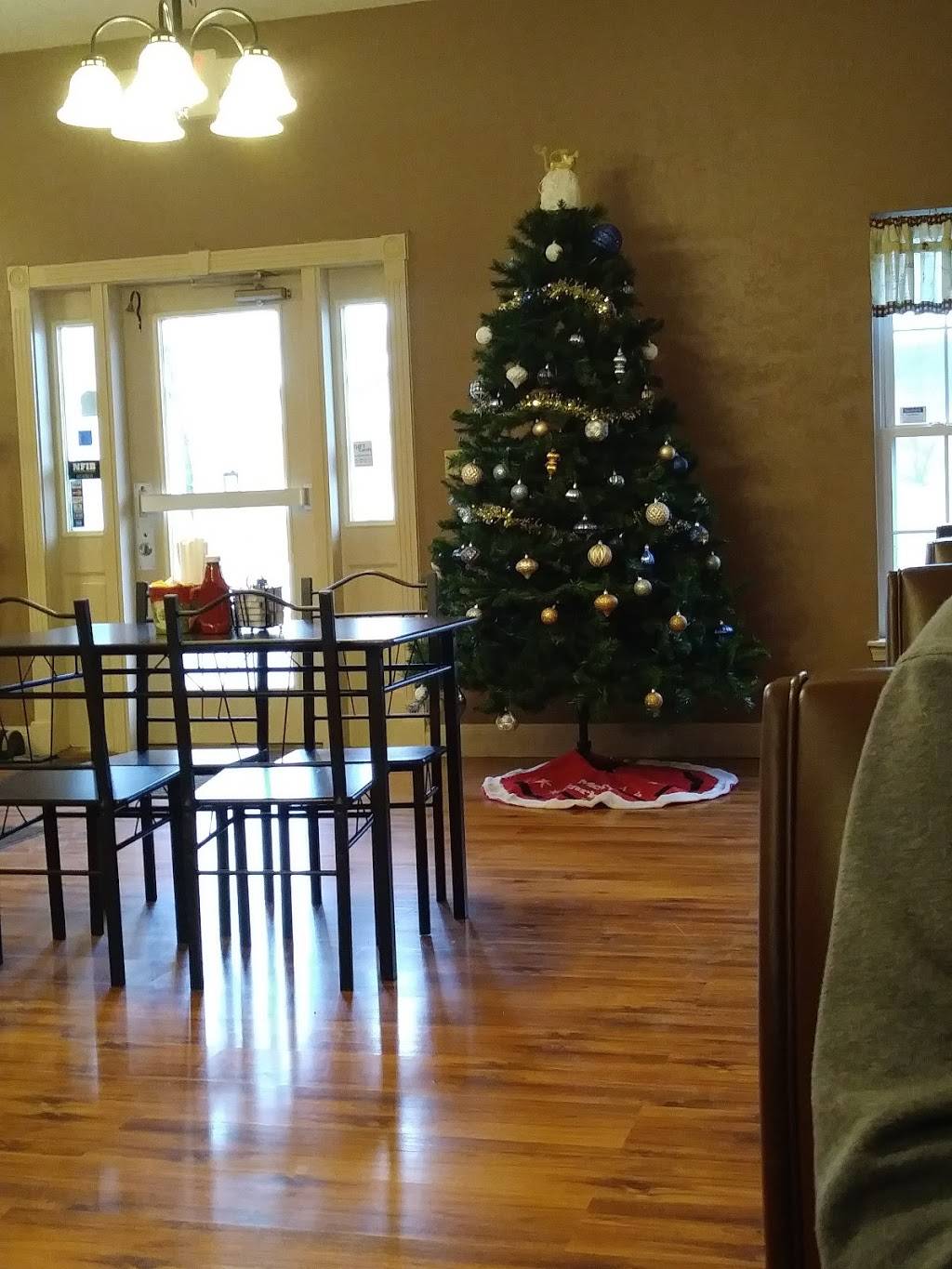 The Lions Den Cafe | cafe | 2262 Quaker Valley Rd, Fishertown, PA 15539, USA | 8148399996 OR +1 814-839-9996