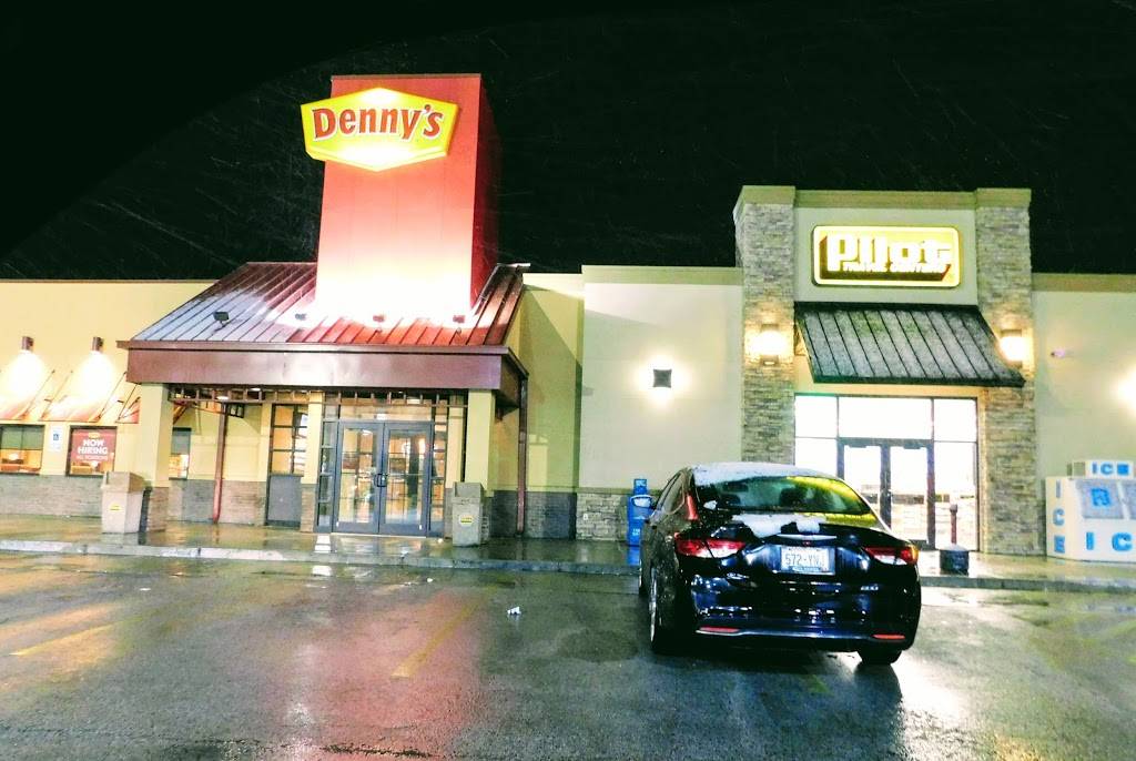 Pilot Travel Center | restaurant | 815 US-24 W, Gilman, IL 60938, USA | 8152654754 OR +1 815-265-4754