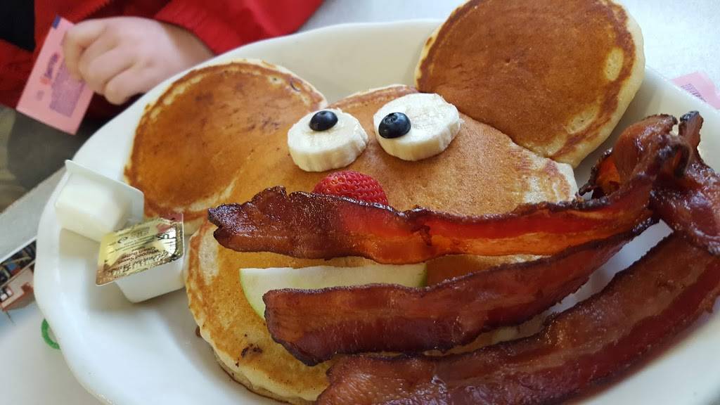 Beckys Diner | bakery | 390 Commercial St, Portland, ME 04101, USA | 2077737070 OR +1 207-773-7070