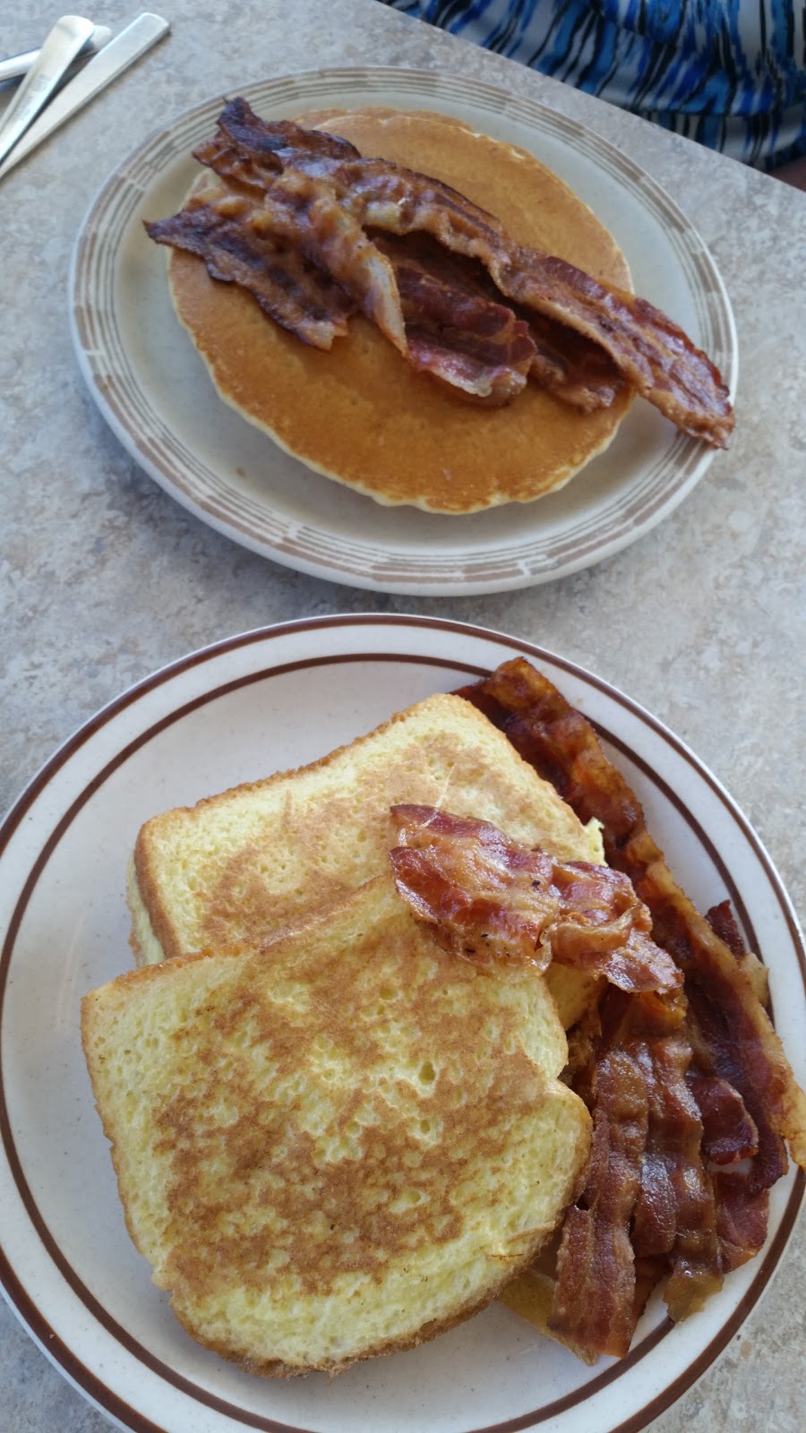 Takis Restaurant | restaurant | 2933 W 12th St, Erie, PA 16505, USA | 8148331798 OR +1 814-833-1798