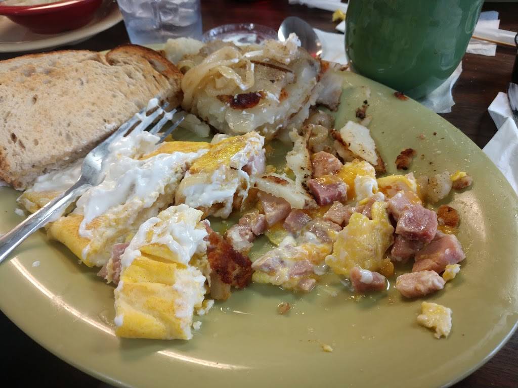 Weasies Kitchen | restaurant | 130 E Broad St, Waynesboro, VA 22980, USA | 5409430500 OR +1 540-943-0500