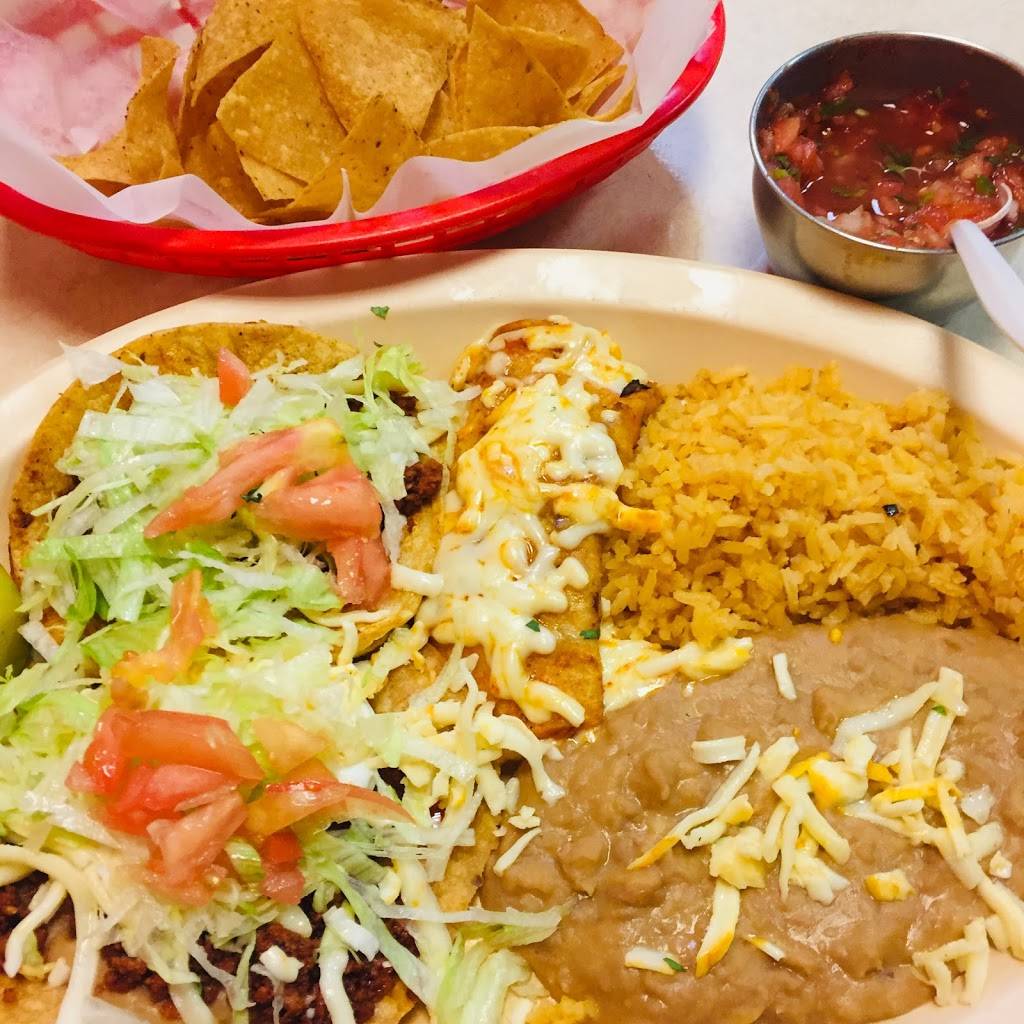 Arandas Taqueria | restaurant | 1721 E Oakton St, Des Plaines, IL 60018, USA | 8473900899 OR +1 847-390-0899
