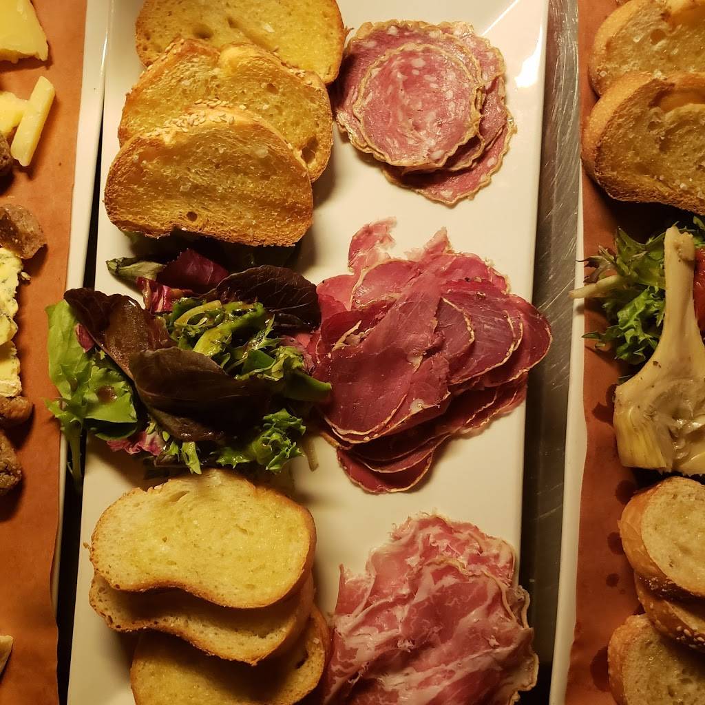 The Coupe | restaurant | 379 Van Duzer St, Staten Island, NY 10304, USA | 7182690668 OR +1 718-269-0668