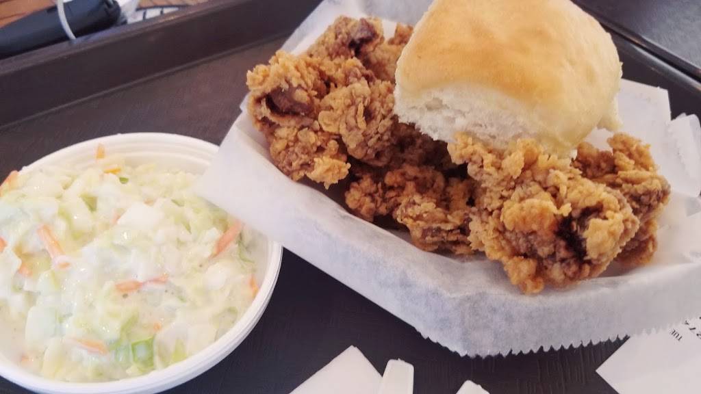 Connies Fried Chicken | restaurant | 821 S Gloster St, Tupelo, MS 38801, USA | 6628427260 OR +1 662-842-7260