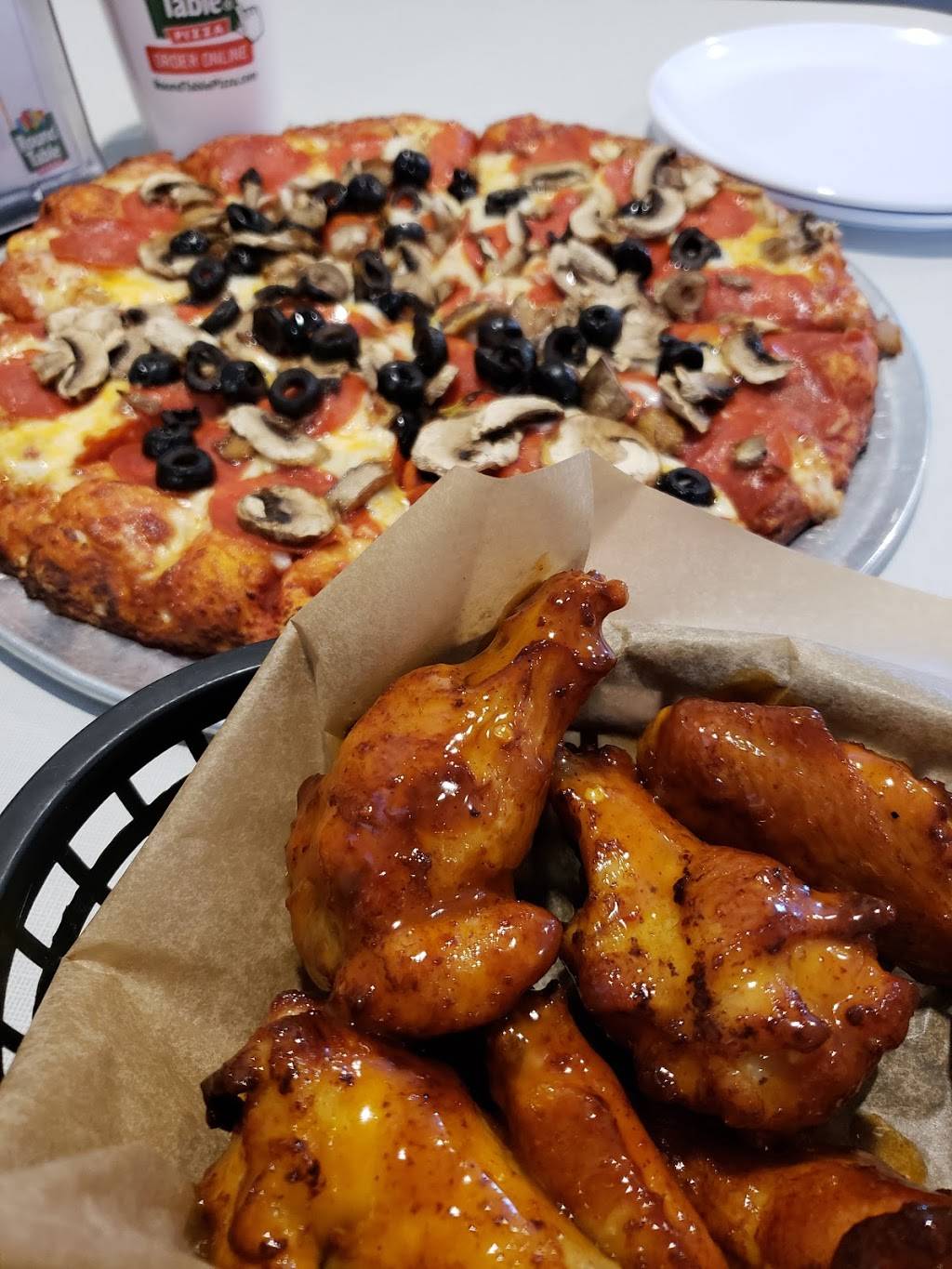 Round Table Pizza | meal delivery | 1930 Howard Rd #101, Madera, CA 93637, USA | 5596737043 OR +1 559-673-7043