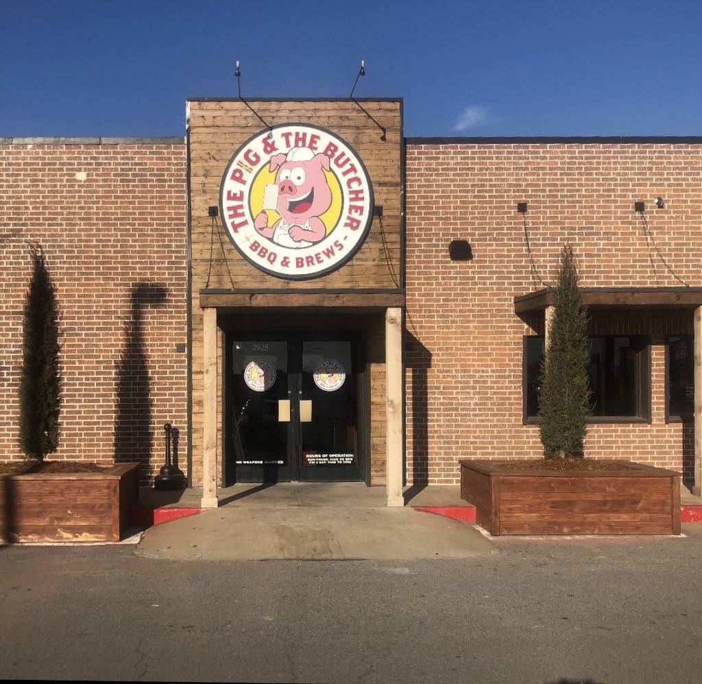 The Pig and The Butcher | restaurant | 2925 W Britton Rd, The Village, OK 73120, USA | 4058496199 OR +1 405-849-6199