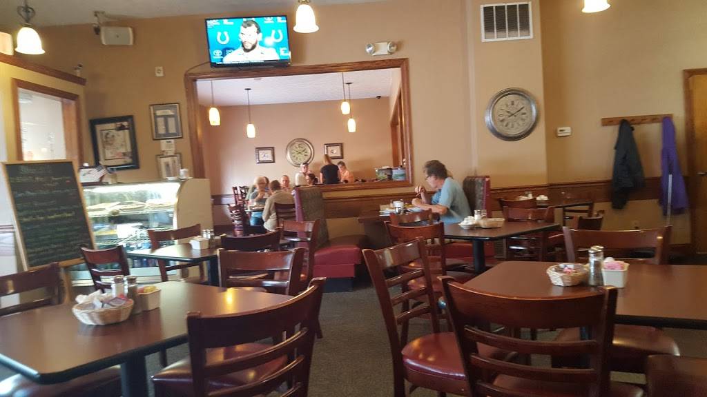 Village Gardens | restaurant | 2437 State Rd, Cuyahoga Falls, OH 44223, USA | 3309285751 OR +1 330-928-5751