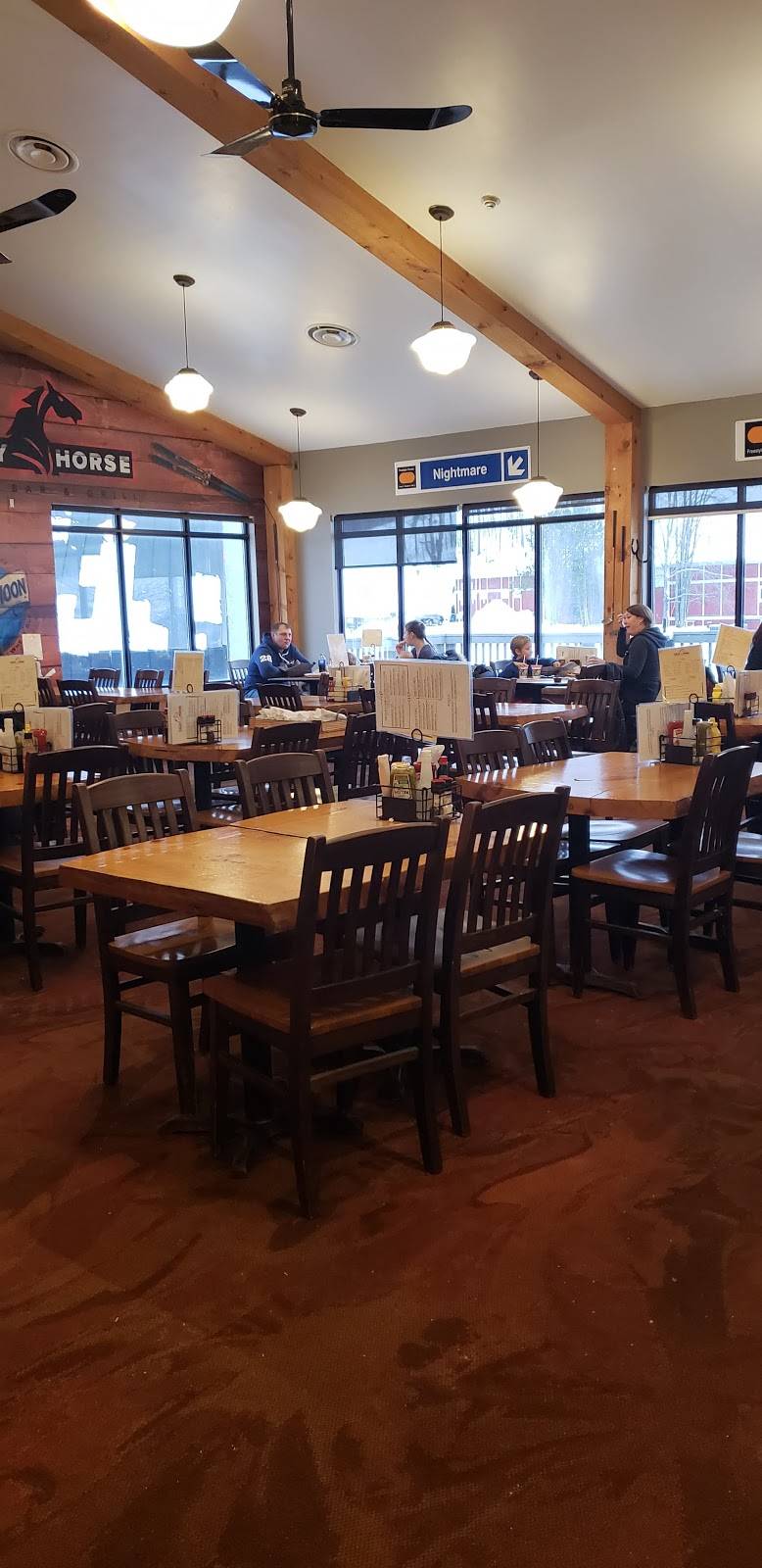 Crazy Horse Sports Bar & Grill | restaurant | 1101 Horseshoe Valley Rd W, Barrie, ON L4M 4Y8, Canada | 7058352790 OR +1 705-835-2790