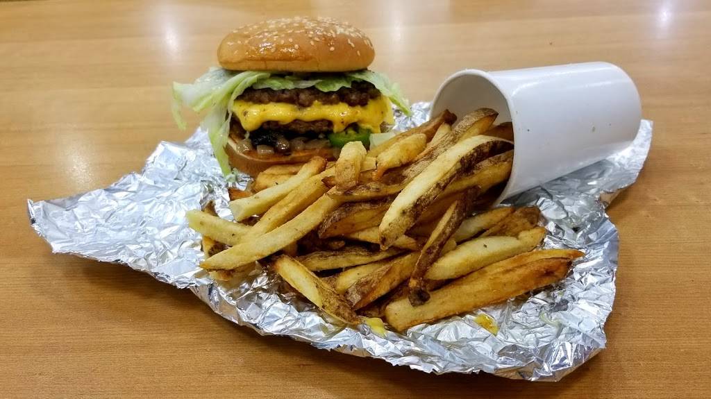 Five Guys | meal takeaway | 2929 N Rock Rd Suite 110, Wichita, KS 67226, USA | 3164404895 OR +1 316-440-4895