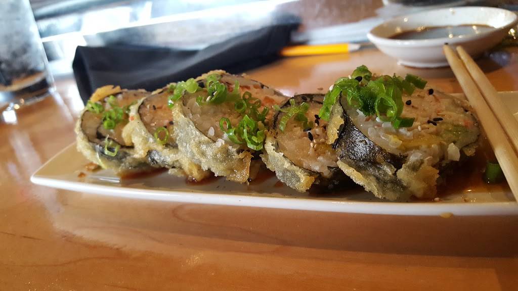 Tsunami Sushi | restaurant | 17236 Pacific Coast Hwy, Huntington Beach, CA 92649, USA | 5625925806 OR +1 562-592-5806