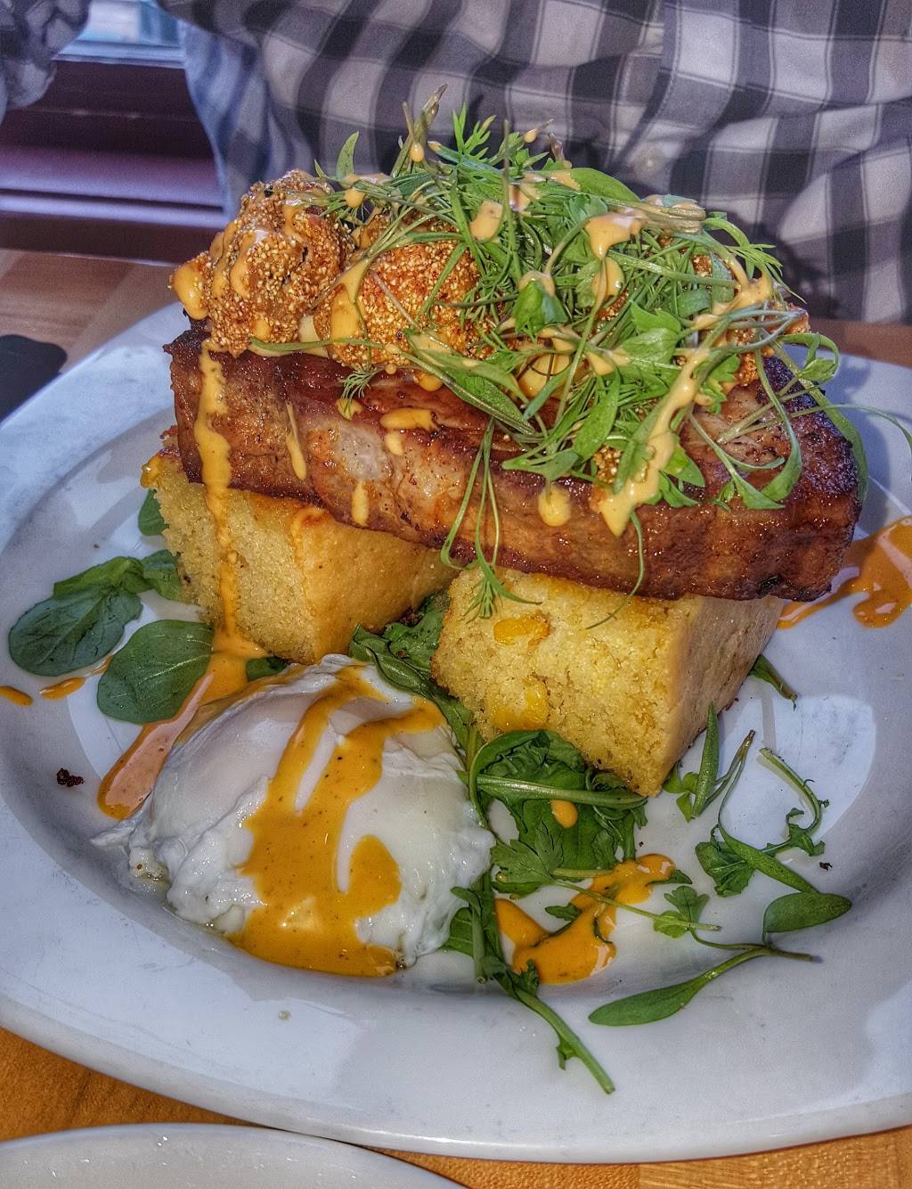 The Towne Plaza | restaurant | 203 Cass St, Traverse City, MI 49684, USA | 2319290900 OR +1 231-929-0900