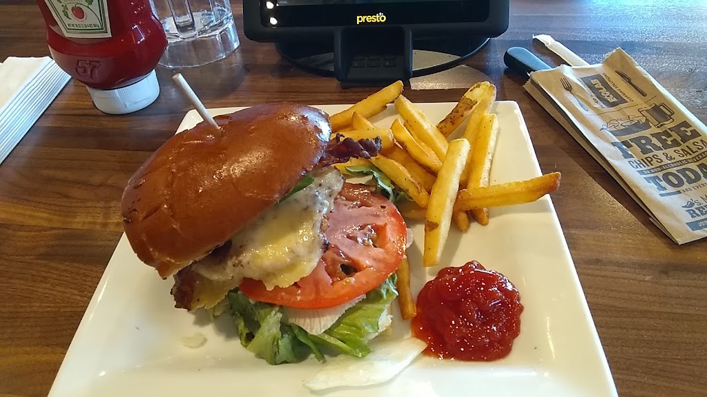 Chilis Grill & Bar | restaurant | 2401 W 95th St, Evergreen Park, IL 60805, USA | 7087653021 OR +1 708-765-3021