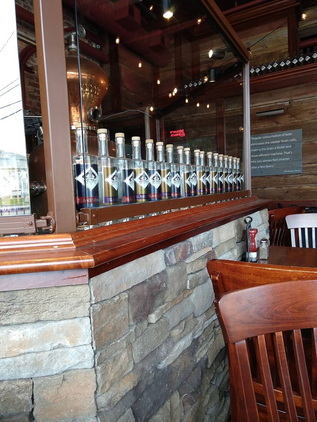 Put-in-Bay Brewery and Distillery | restaurant | 441 Catawba Ave, Put-In-Bay, OH 43456, USA | 4192854677 OR +1 419-285-4677