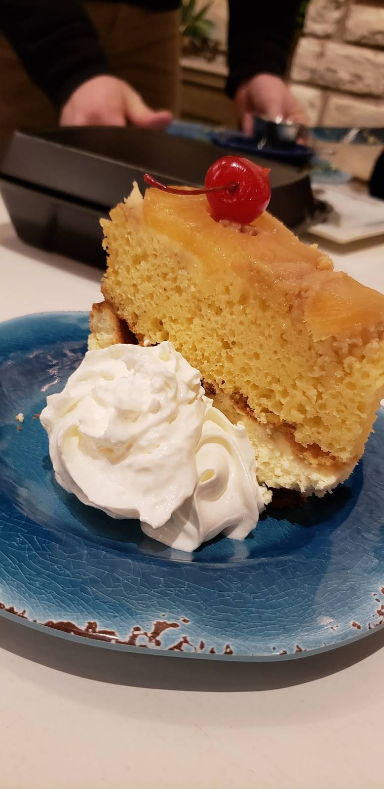 Cocos Cafe and Wine Bar | restaurant | 606 13th St, Lawrenceville, IL 62439, USA | 6187072400 OR +1 618-707-2400