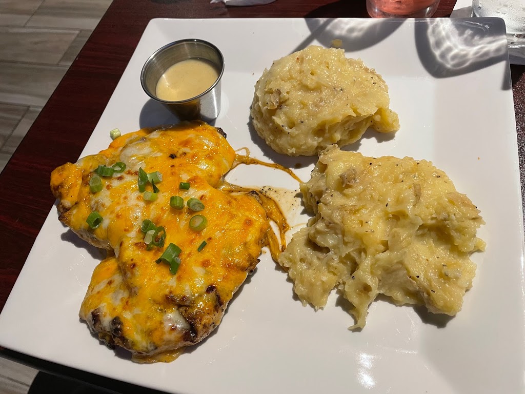 Horizons Bar and Grille | restaurant | 3427 Bannerman Rd Suite 104, Tallahassee, FL 32312, USA | 8503292371 OR +1 850-329-2371