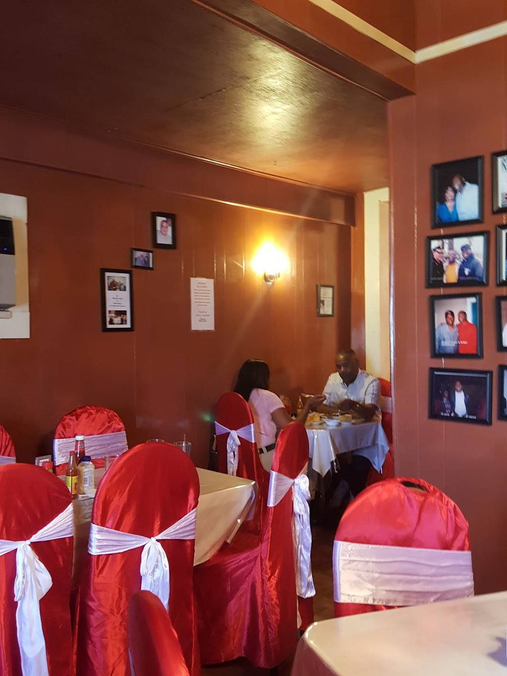 Mrs. Kitchen Soul Food Restaurant and Bakery | bakery | 2242 E Commerce St, San Antonio, TX 78203, USA | 2105494392 OR +1 210-549-4392