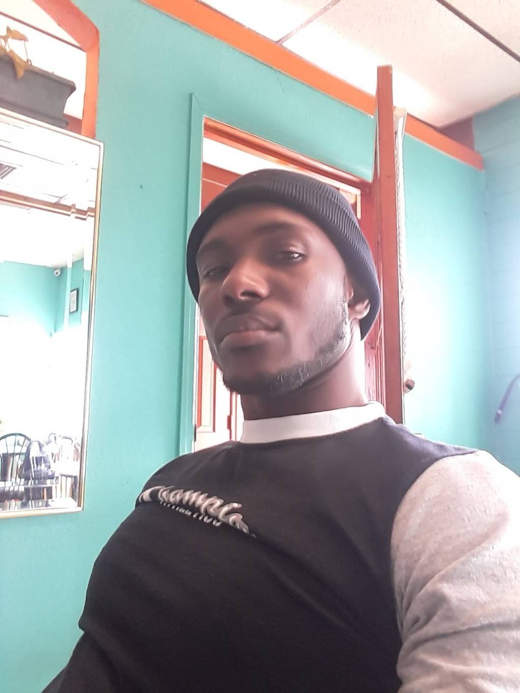 Notredame Restaurant | restaurant | 4859 N Dixie Hwy, Pompano Beach, FL 33064, USA | 9544214777 OR +1 954-421-4777