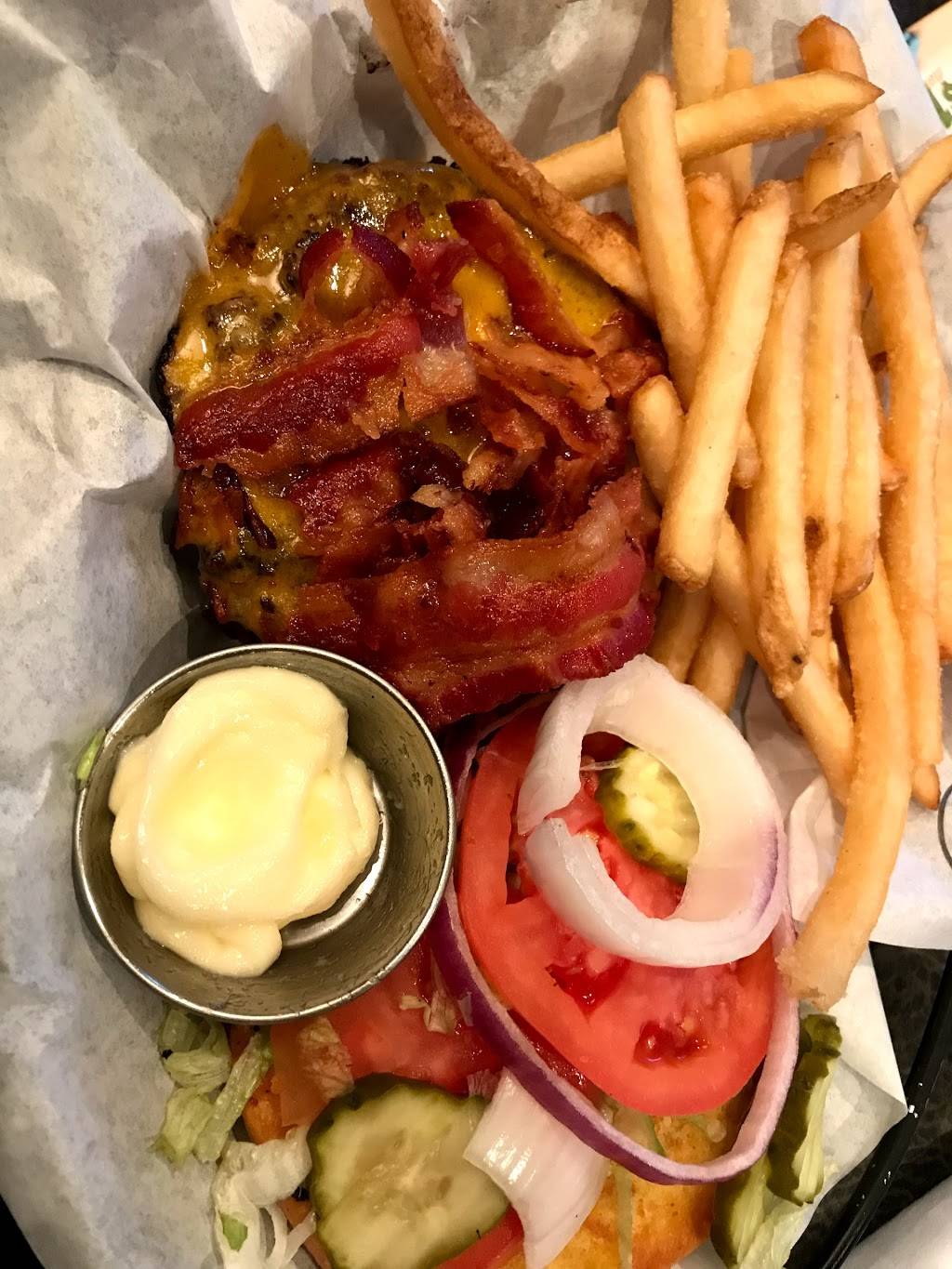 Ruby Tuesday | restaurant | 1941 Rosser Ave, Waynesboro, VA 22980, USA | 5409431610 OR +1 540-943-1610