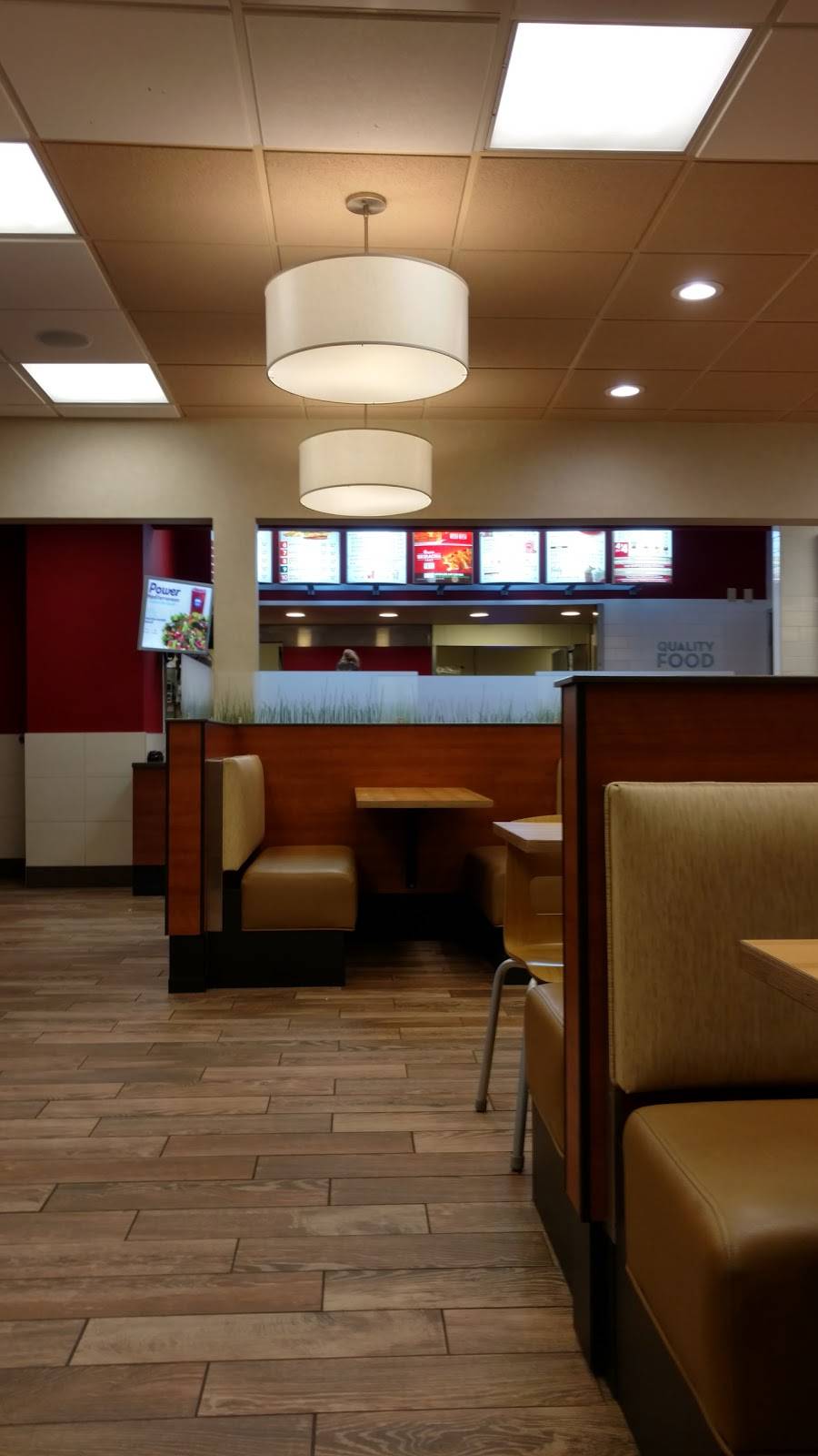 Wendys | restaurant | 3420 Central Ave, Lake Station, IN 46405, USA | 2199625523 OR +1 219-962-5523