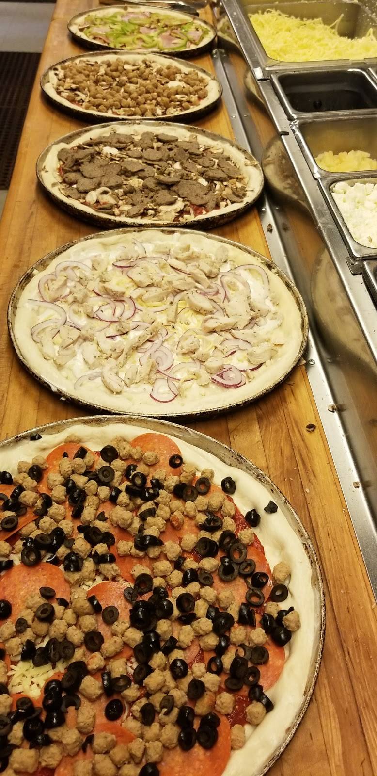 Spartas Pizza & Pasta House | restaurant | 17630 Hwy 99, Lynnwood, WA 98037, USA | 4257451880 OR +1 425-745-1880