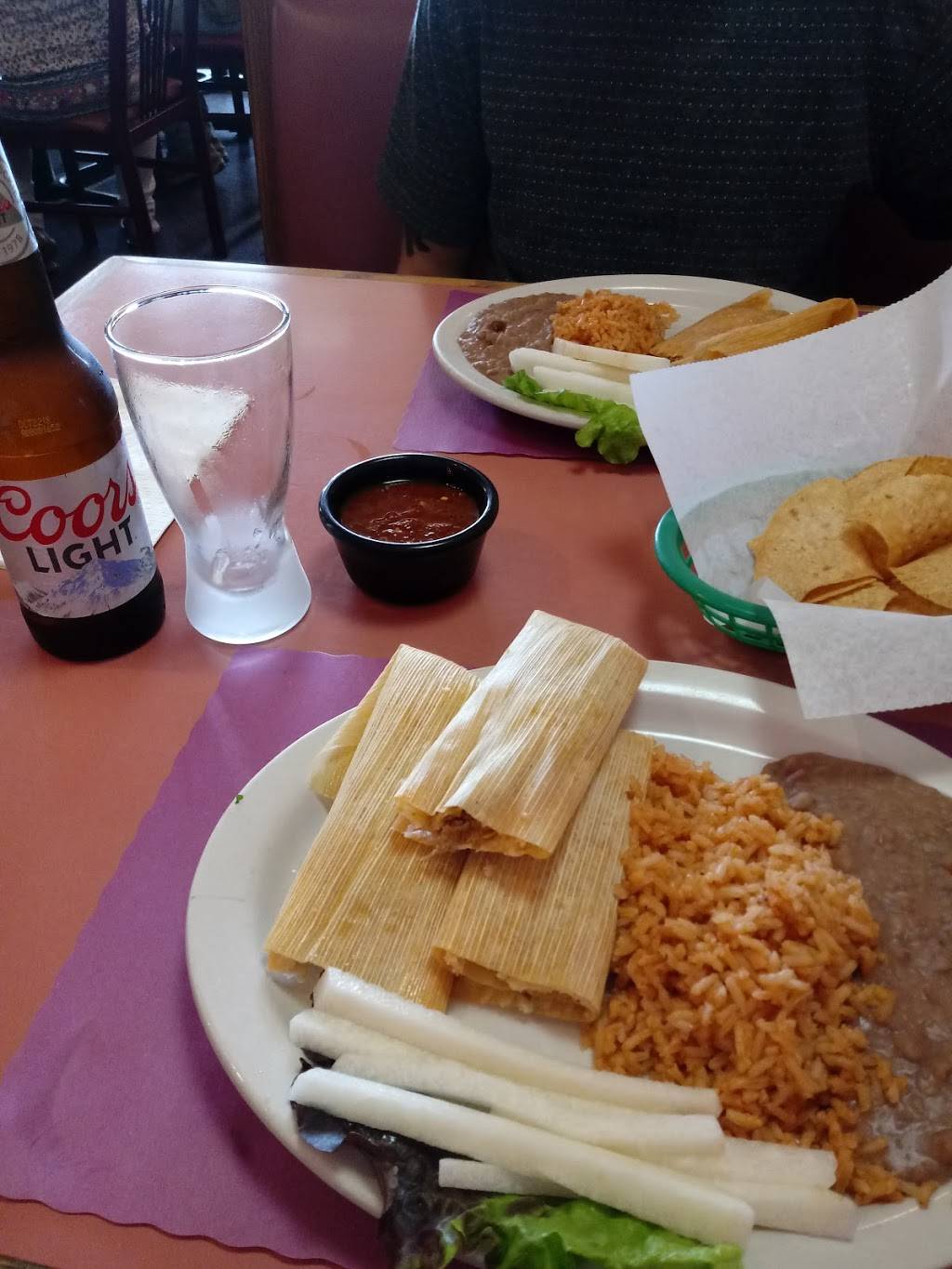 Dos Pesos Mexican Restaurant | restaurant | 11800 Belleville Rd, Belleville, MI 48111, USA | 7346975777 OR +1 734-697-5777