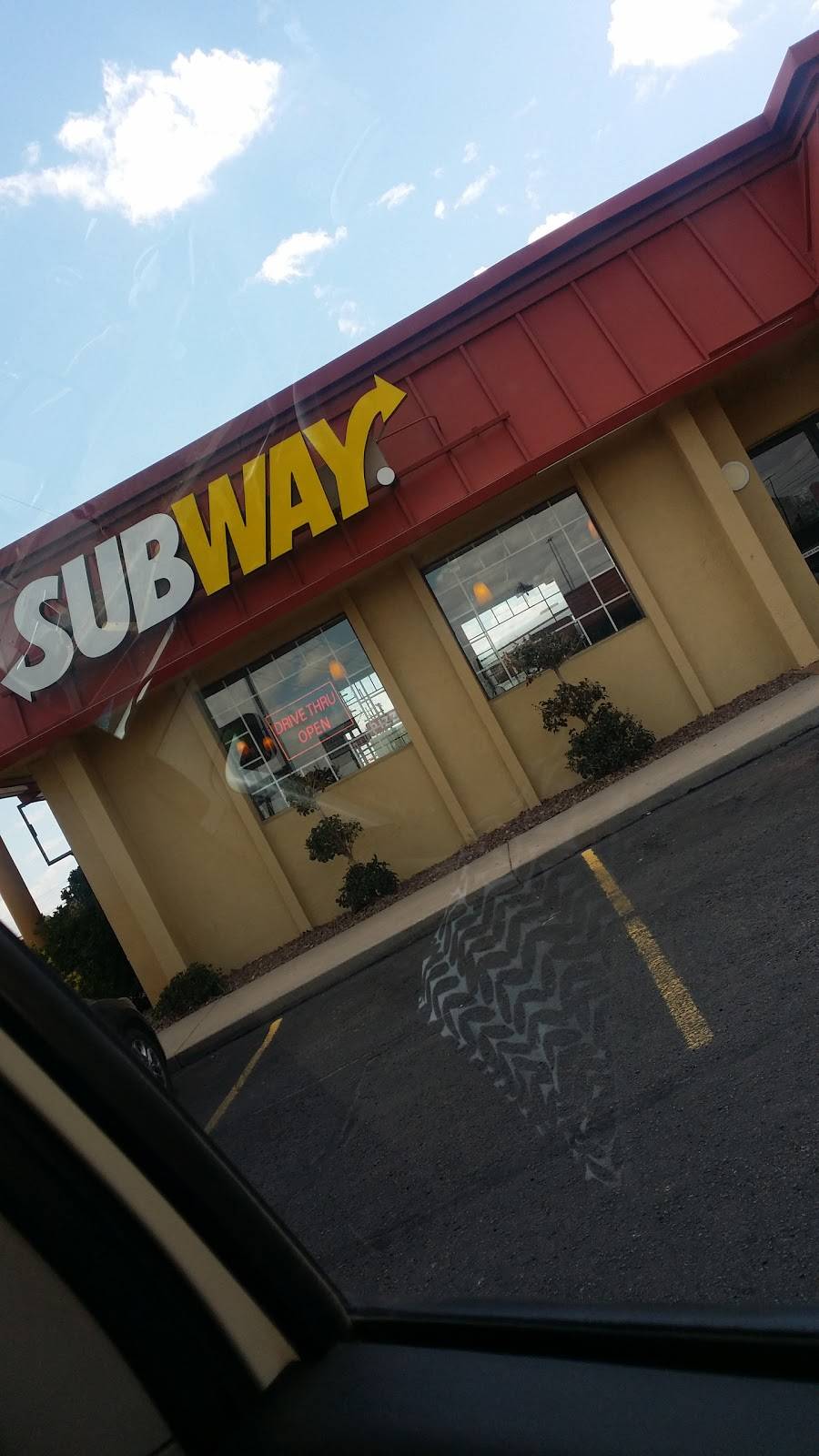 Subway | restaurant | 5415 Dyer St, El Paso, TX 79904, USA | 9155640593 OR +1 915-564-0593