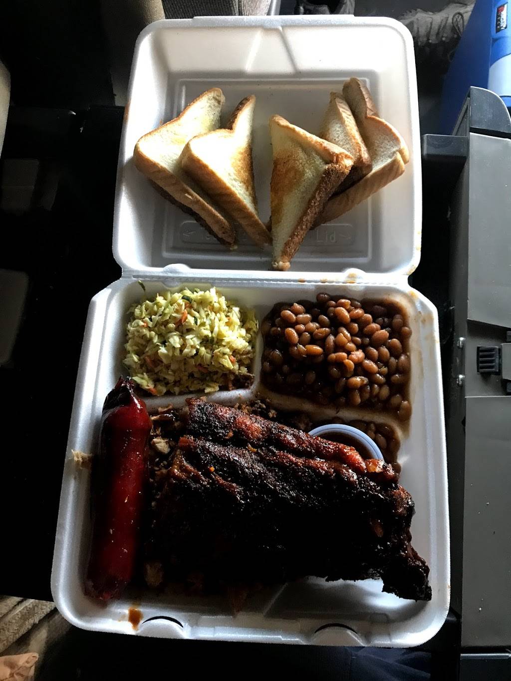 Welingtons Fine Bar-B-Que | restaurant | 4919 E Shelby Dr, Memphis, TN 38118, USA | 9013196843 OR +1 901-319-6843