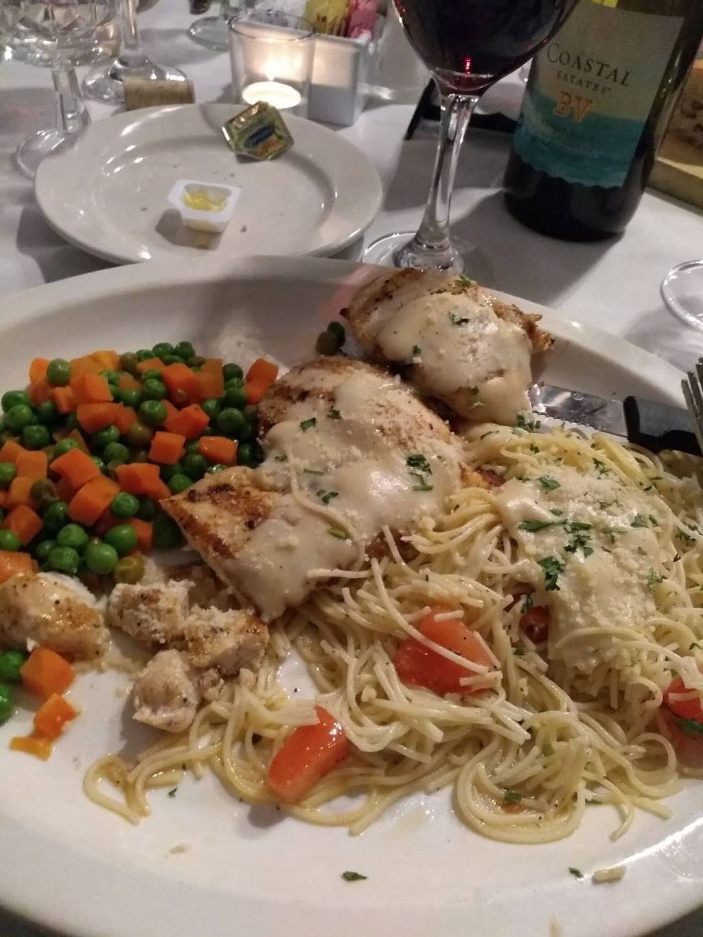 Des Plaines Elks Lodge | restaurant | 495 Lee St, Des Plaines, IL 60016, USA | 8478241526 OR +1 847-824-1526