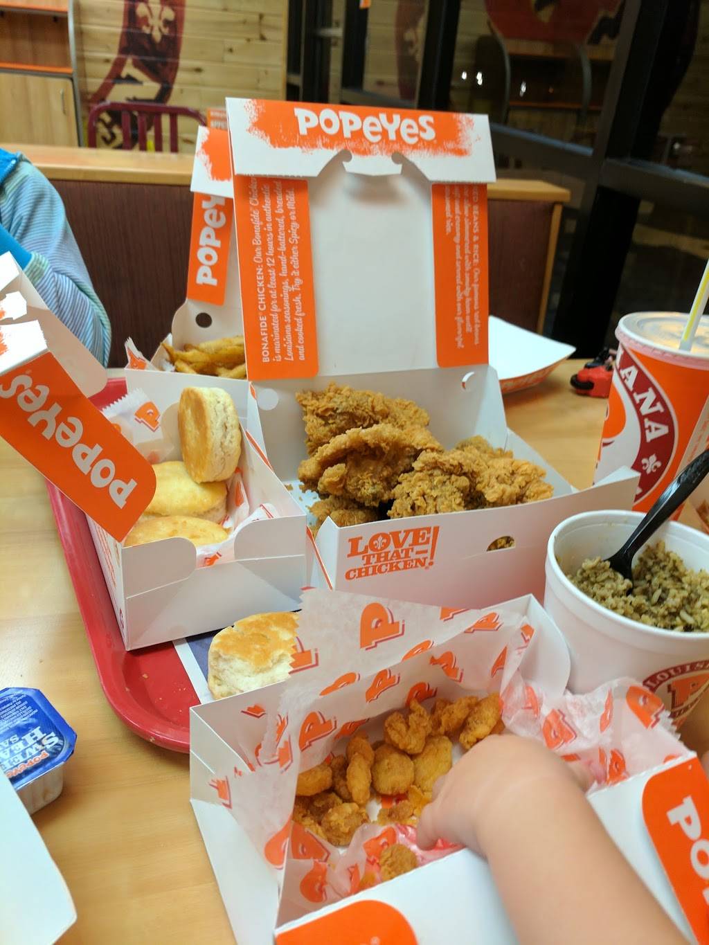 Popeyes Louisiana Kitchen | restaurant | 2337 W Green St, Tampa, FL 33607, USA | 8132535450 OR +1 813-253-5450