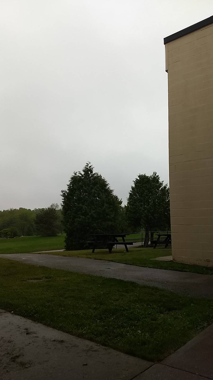 Forest Golf Club and Inn | restaurant | 102 Main Street South, Forest, ON N0N 1J0, Canada | 8888338787 OR +1 888-833-8787