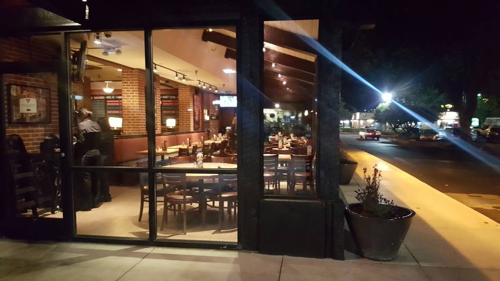 BJs Restaurant & Brewhouse | restaurant | 12105 N Center Ave, Portland, OR 97217, USA | 5032895566 OR +1 503-289-5566