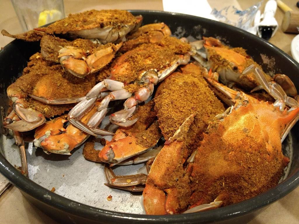 The Crackpot Seafood Restaurant | restaurant | 8102 Loch Raven Blvd, Baltimore, MD 21286, USA | 6673083035 OR +1 667-308-3035